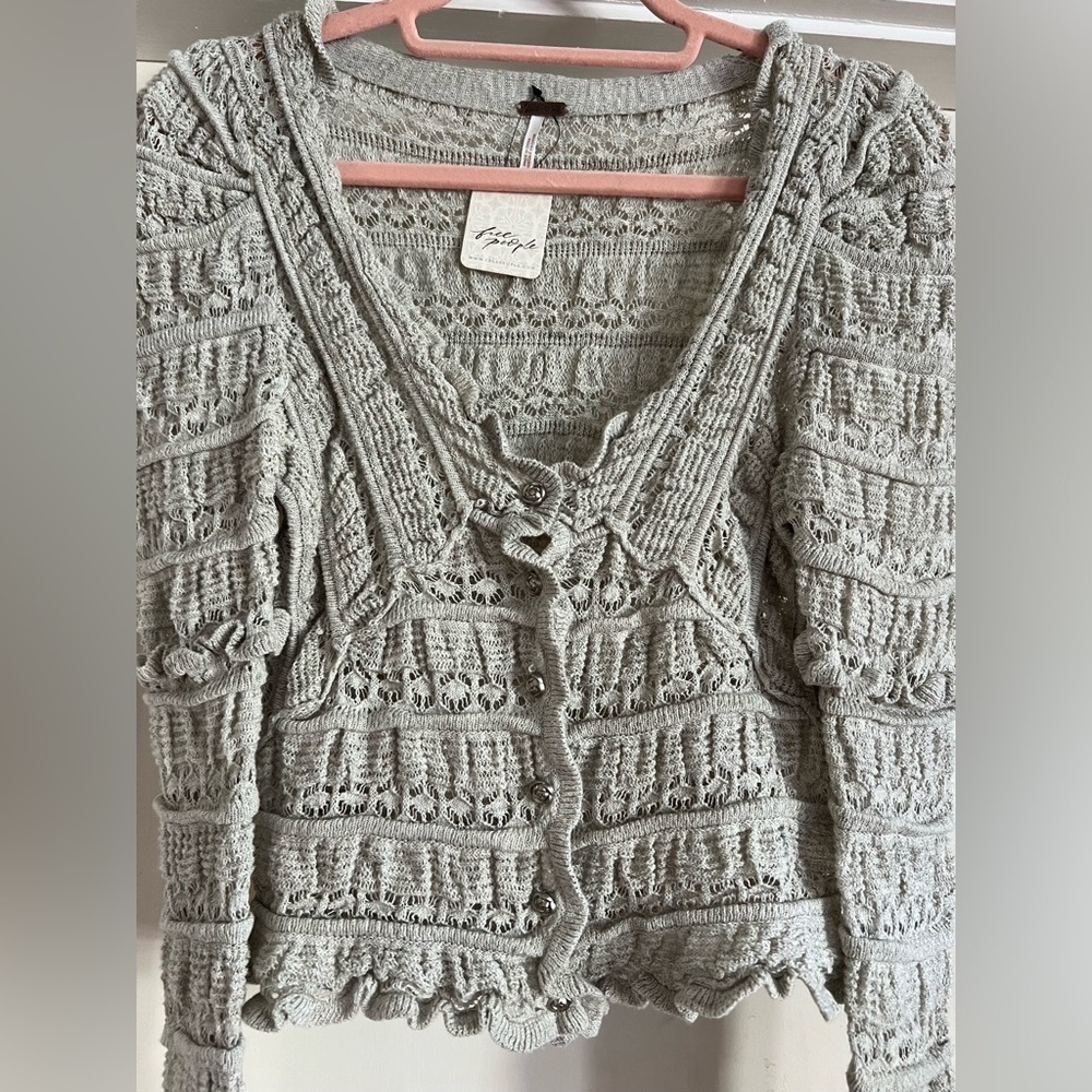 Free People Wild Roses Cardi in Grey Size XS NWT - Picture 3 of 9